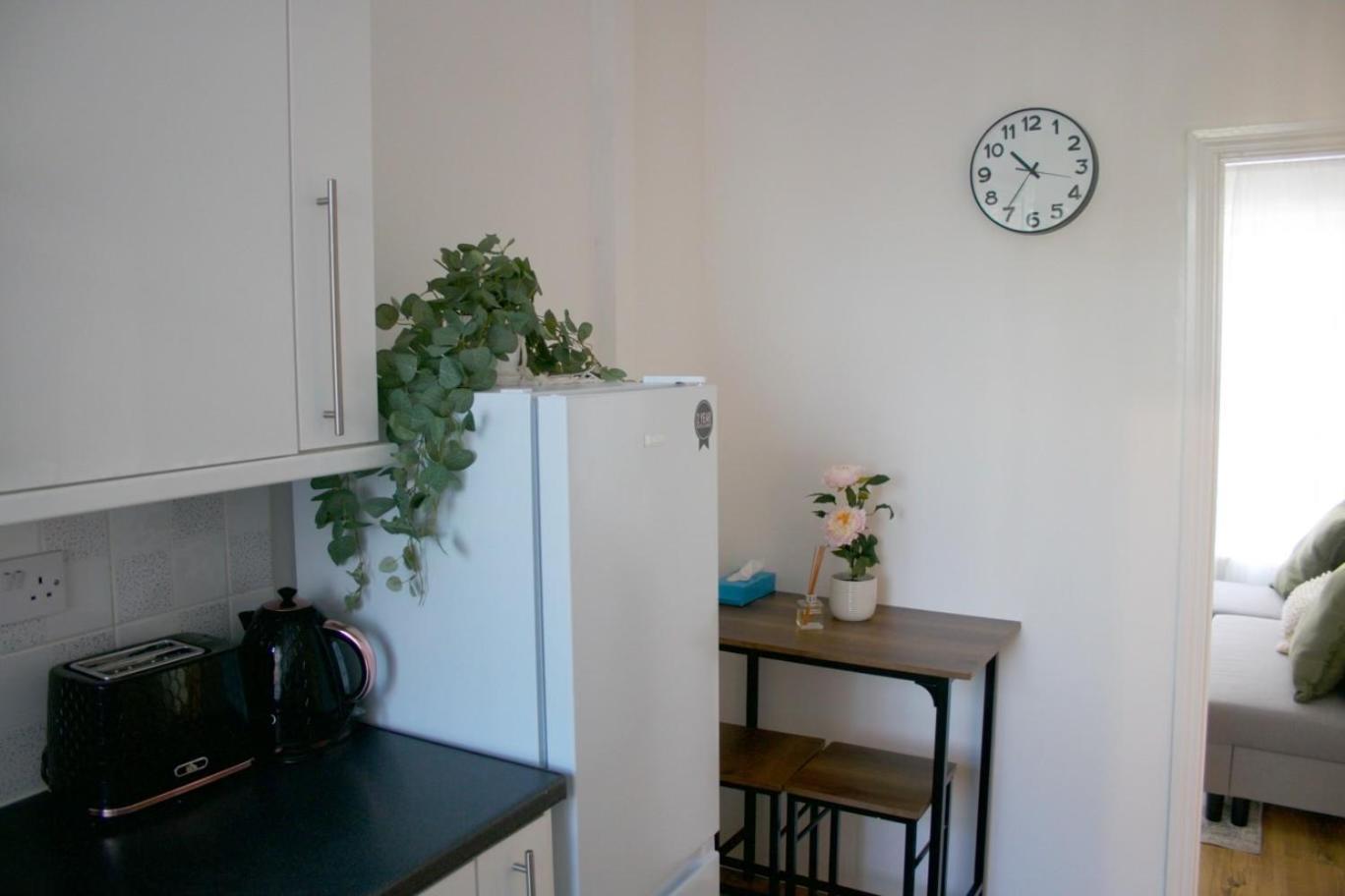 Stylish Cosy 1 Bedroom Flat Лондон Екстер'єр фото